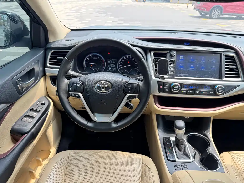 Toyota Highlander — миниатюра 11