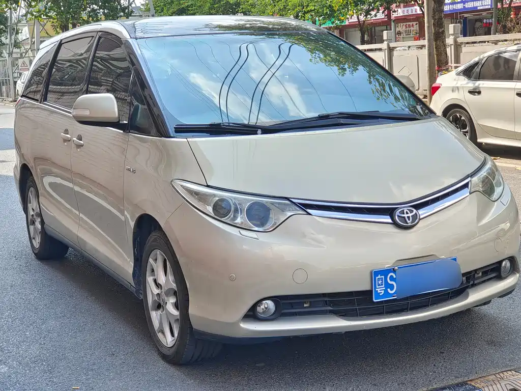 Toyota Previa — миниатюра 4
