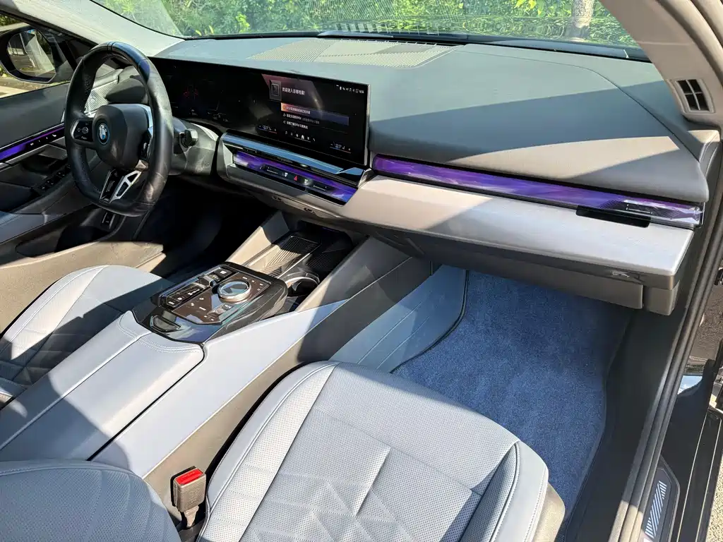 BMW i5 — миниатюра 14