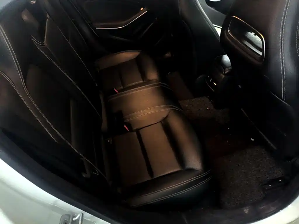 Mercedes-Benz GLA — миниатюра 19