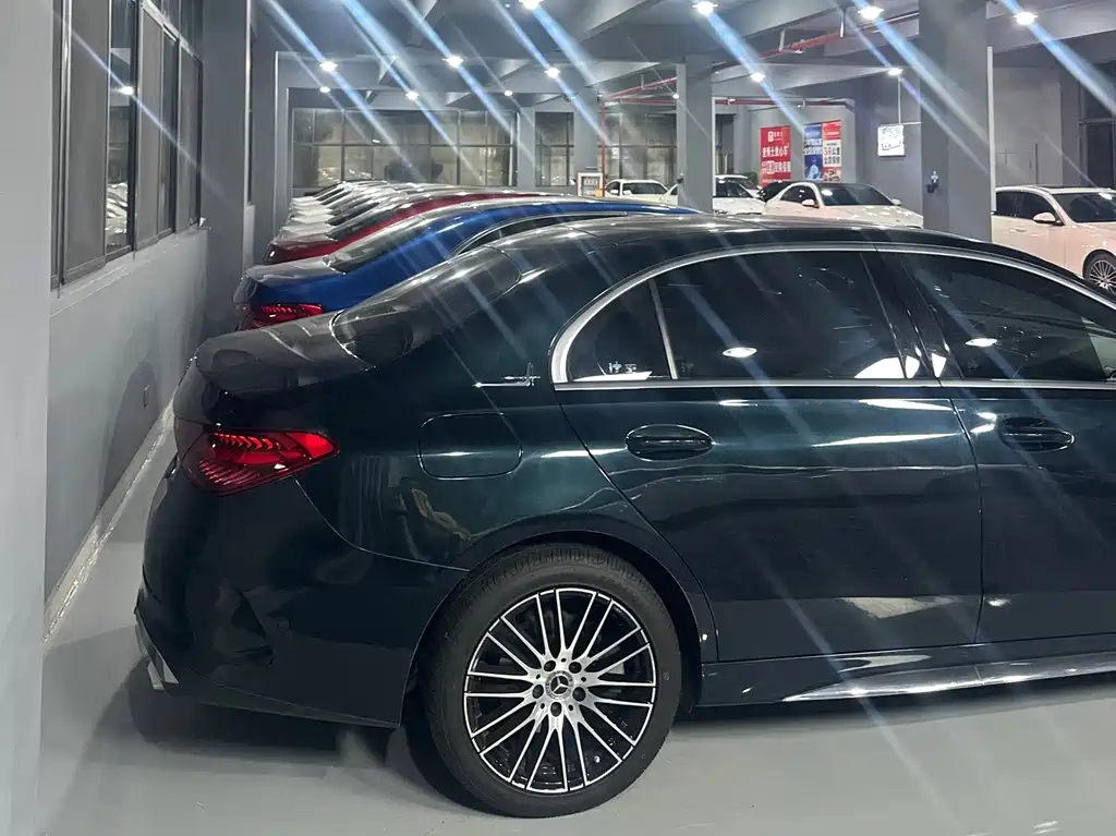 Mercedes-Benz C-Class — миниатюра 7