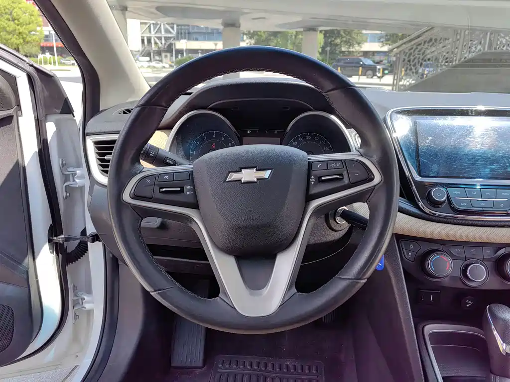 Chevrolet Monza — миниатюра 14