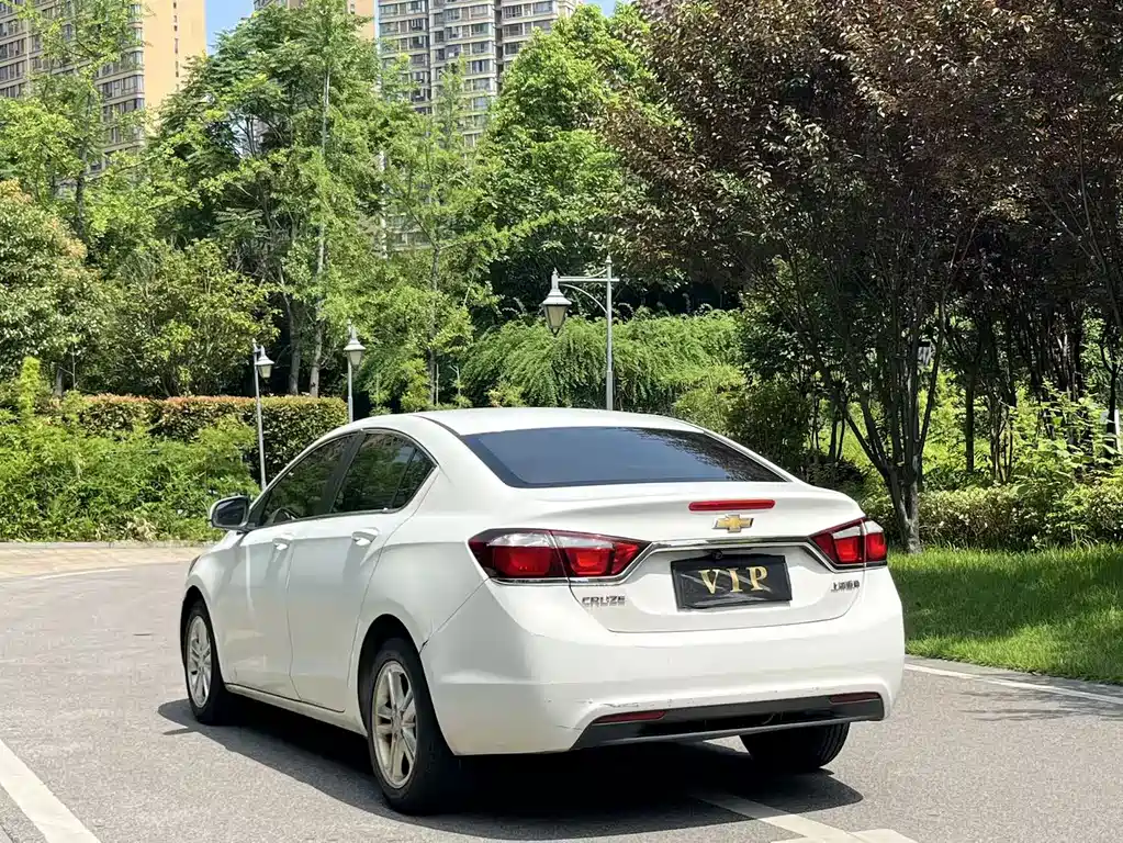Chevrolet Cruze 2015 1.5L MT Elite
