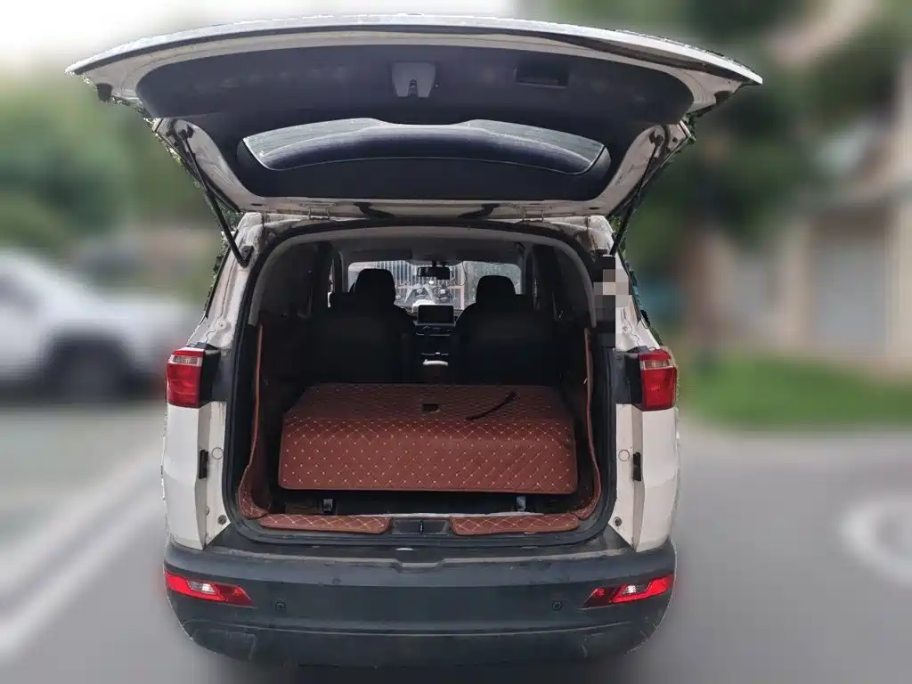 Wuling Hongguang S3 — миниатюра 15