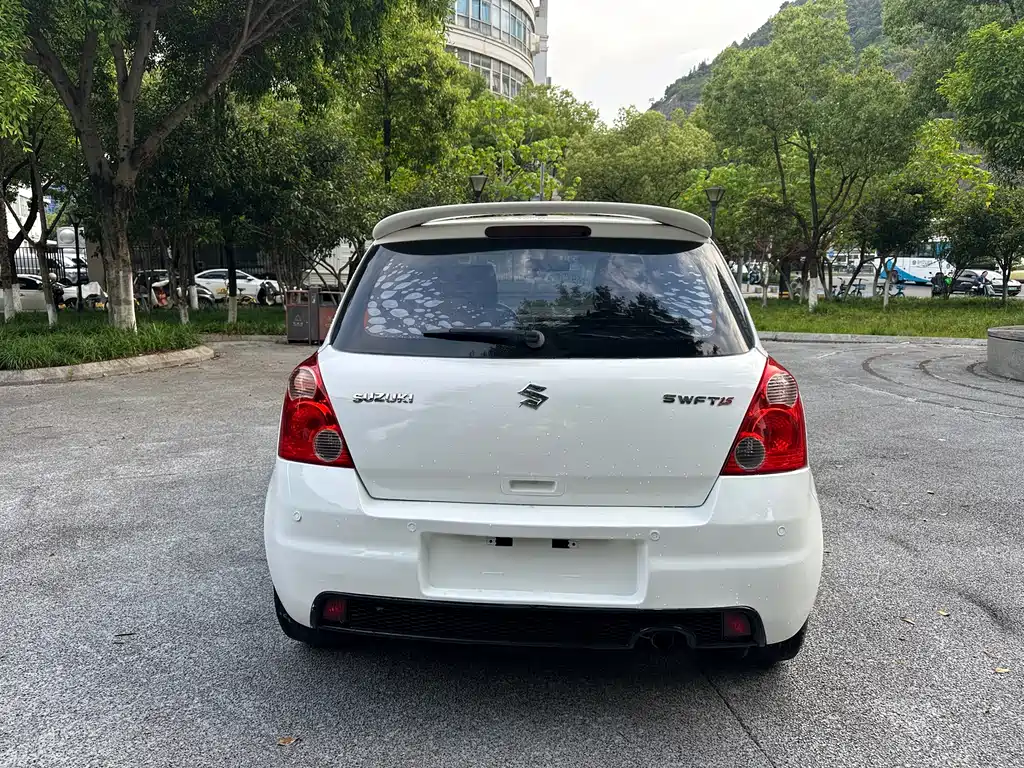 Suzuki Swift 1.5L Auto Standard Edition, фото 4