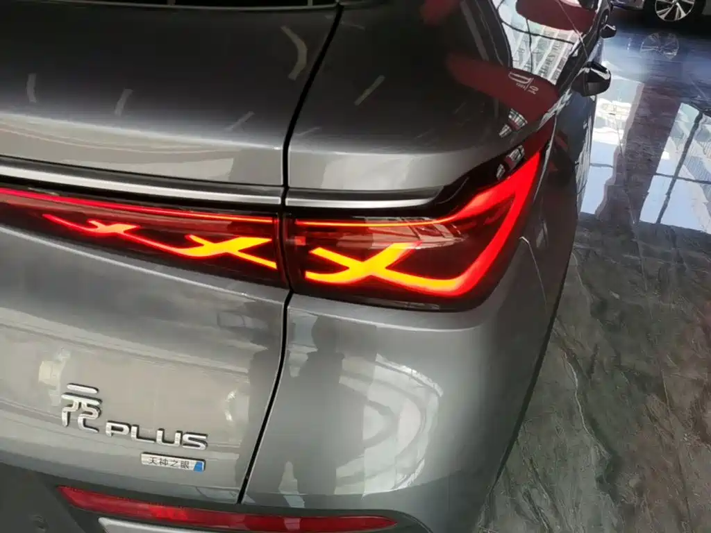 BYD Yuan Plus — миниатюра 8