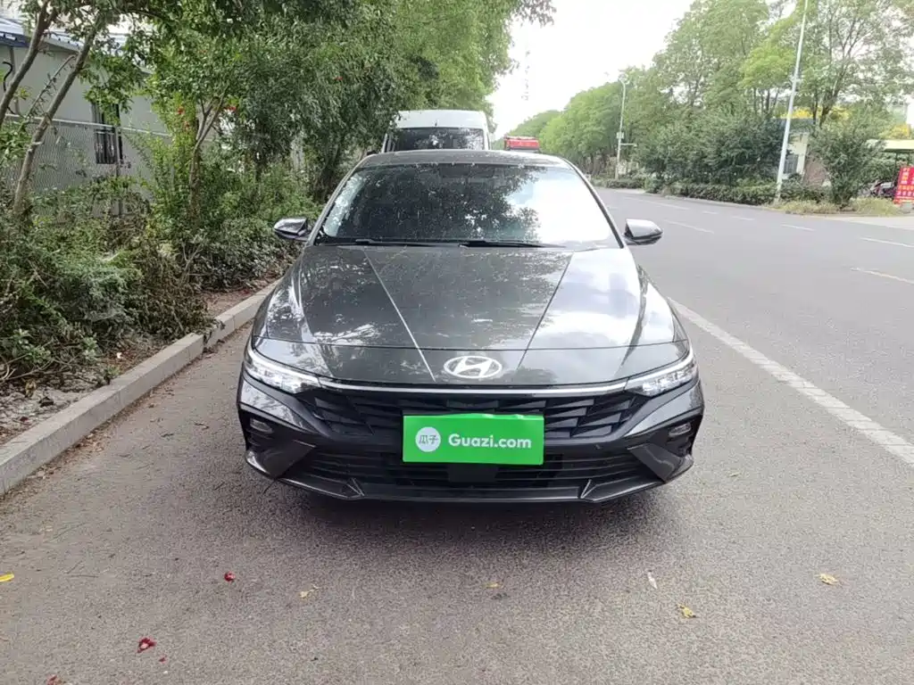 Hyundai Elantra — миниатюра 3