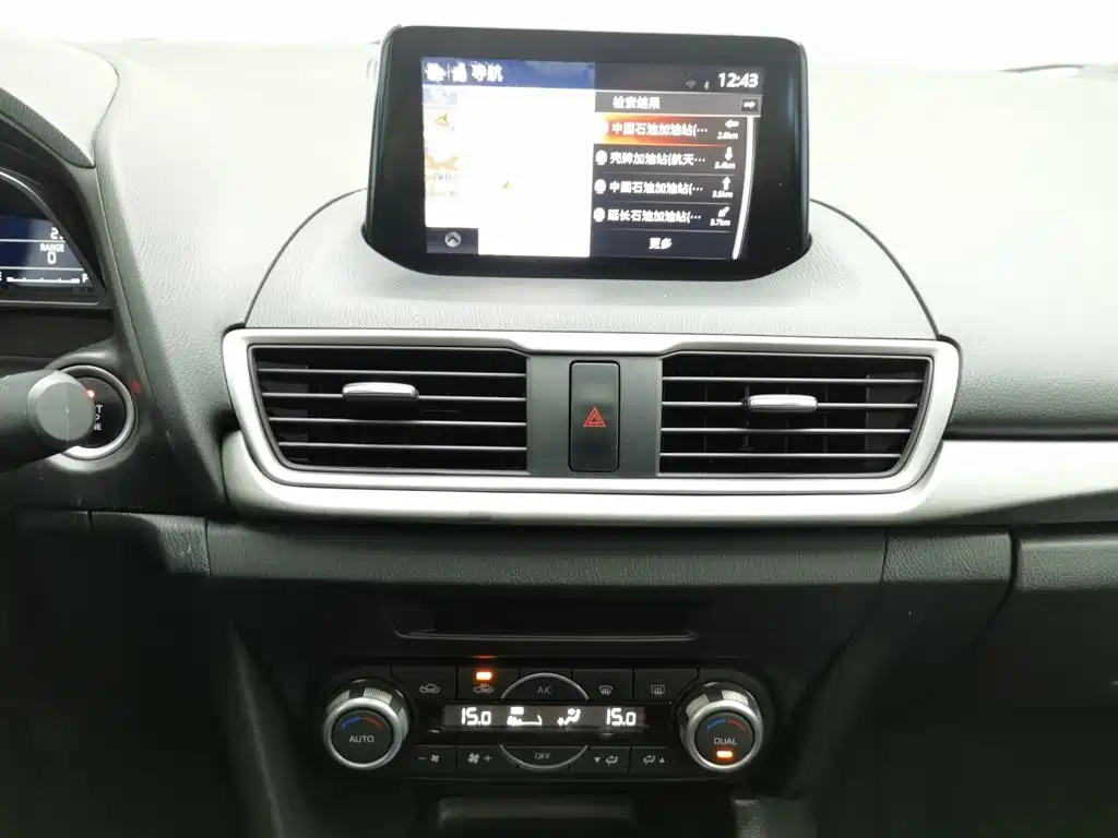 Mazda 3 Axela — миниатюра 12