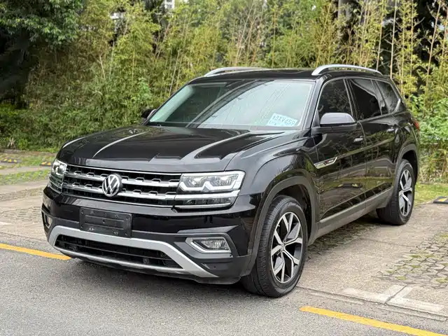 VOLKSWAGEN TOURANG 2019