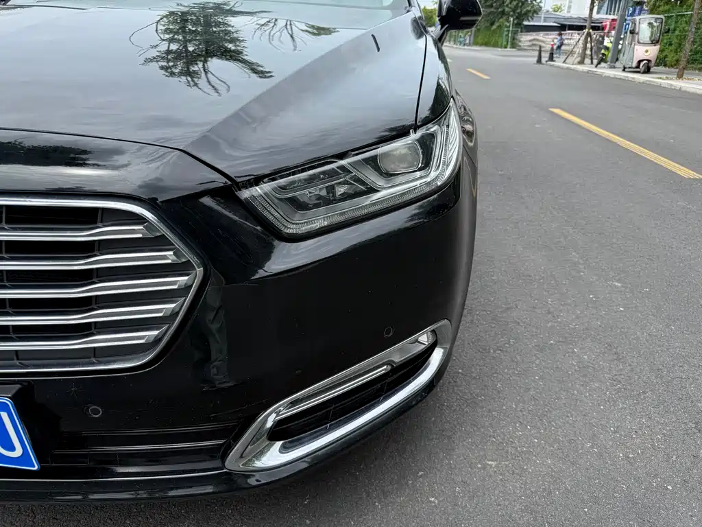 Ford Taurus — миниатюра 5