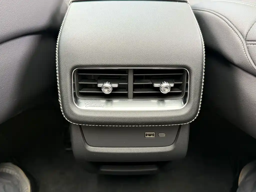 Cadillac XT5 — миниатюра 21