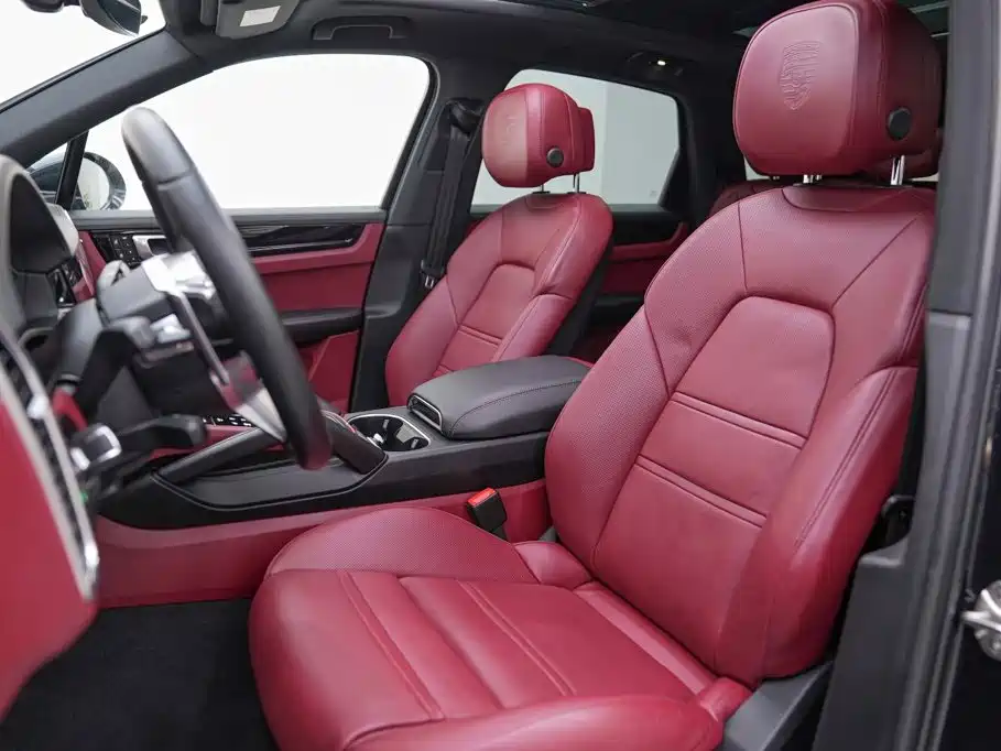 Porsche Cayenne — миниатюра 7