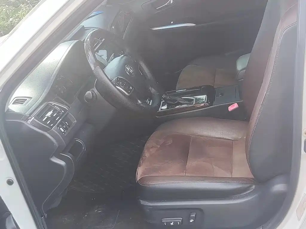 Toyota Camry — миниатюра 7