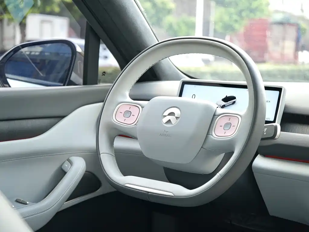 NIO ES8 — миниатюра 6