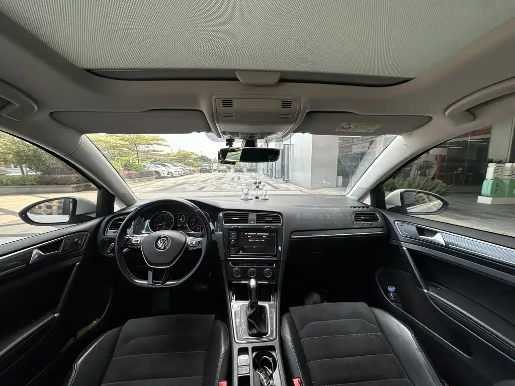 Volkswagen Golf — миниатюра 8
