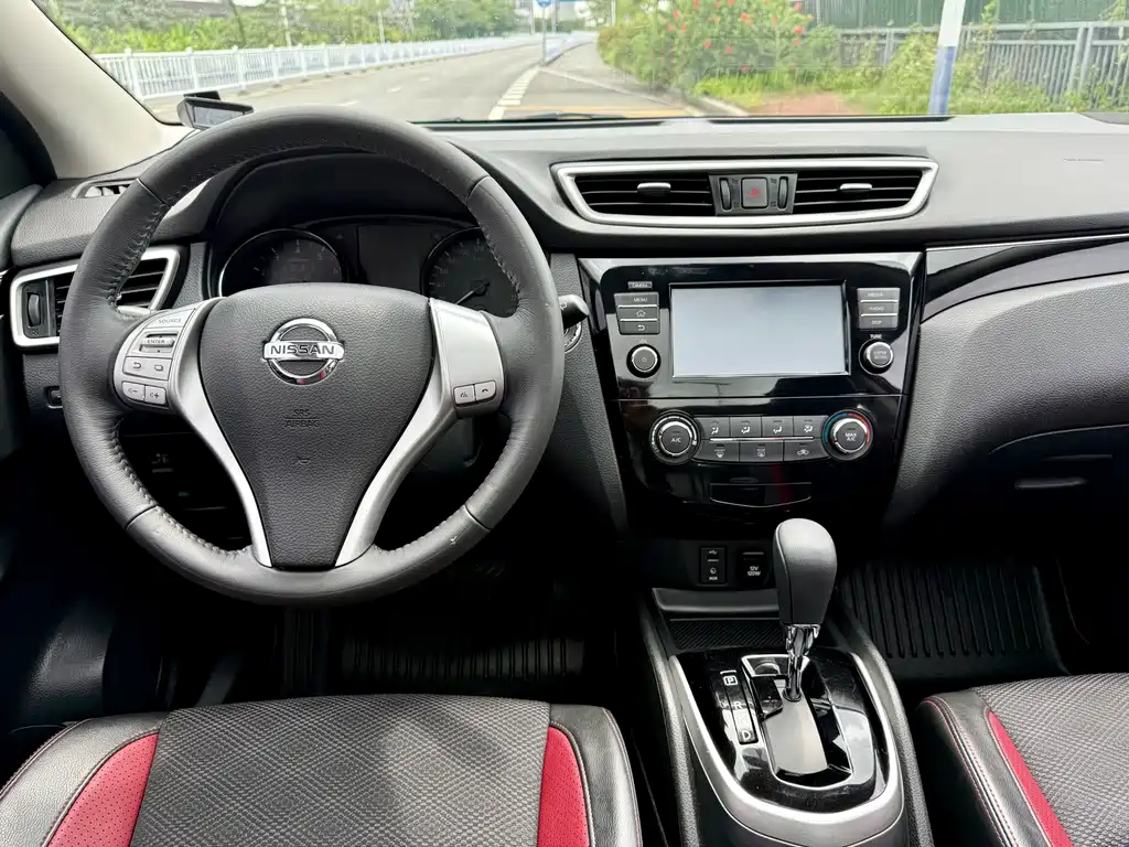 Nissan Qashqai — миниатюра 17