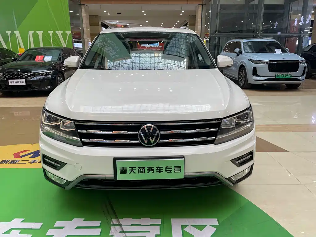 Volkswagen Tiguan L — миниатюра 2