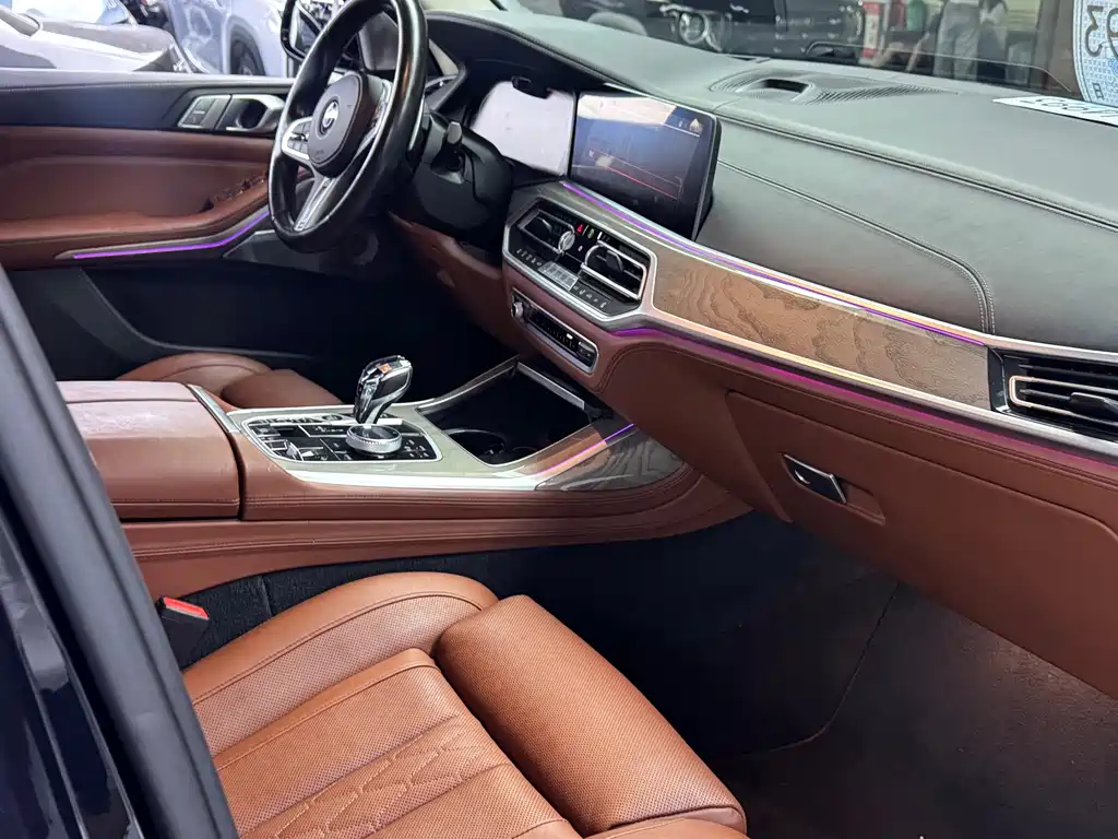 BMW X7 — миниатюра 9