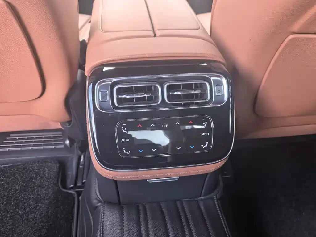 Mercedes-Benz S-Class — миниатюра 7