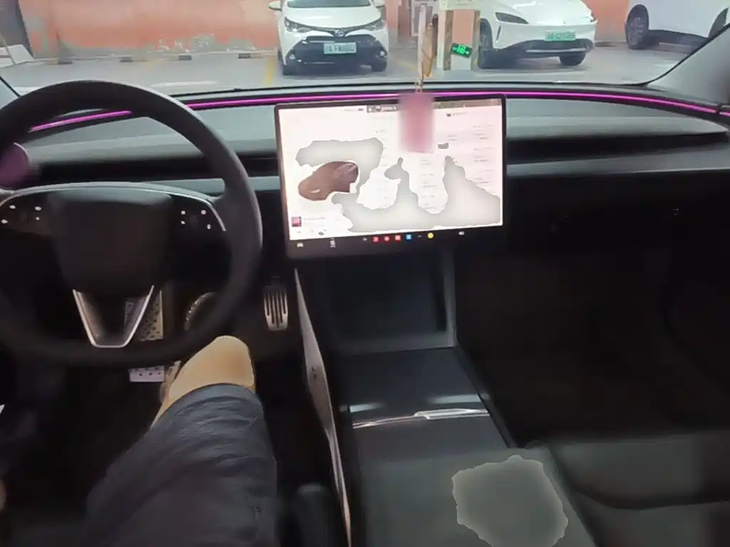 Tesla Model 3 — миниатюра 10