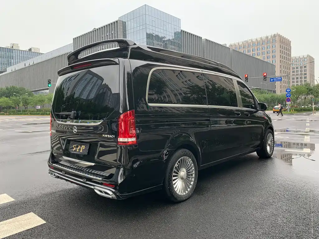 MERCEDES-BENZ V CLASS