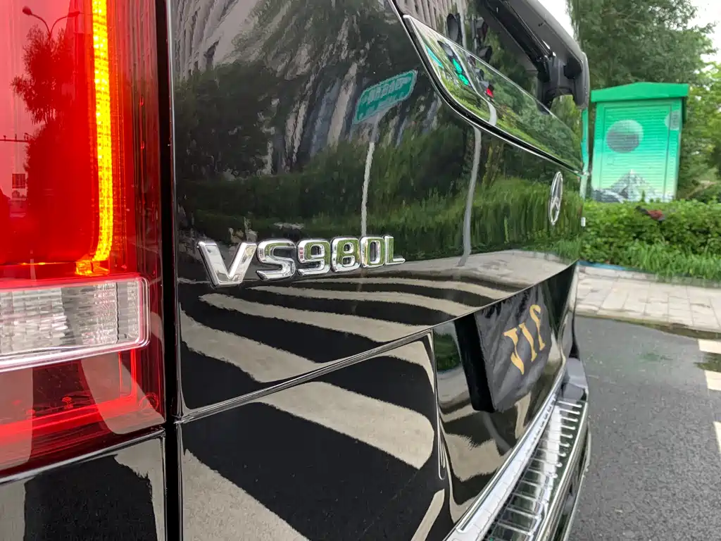 MERCEDES-BENZ V CLASS