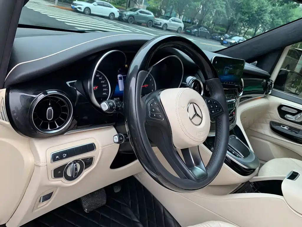 MERCEDES-BENZ V CLASS