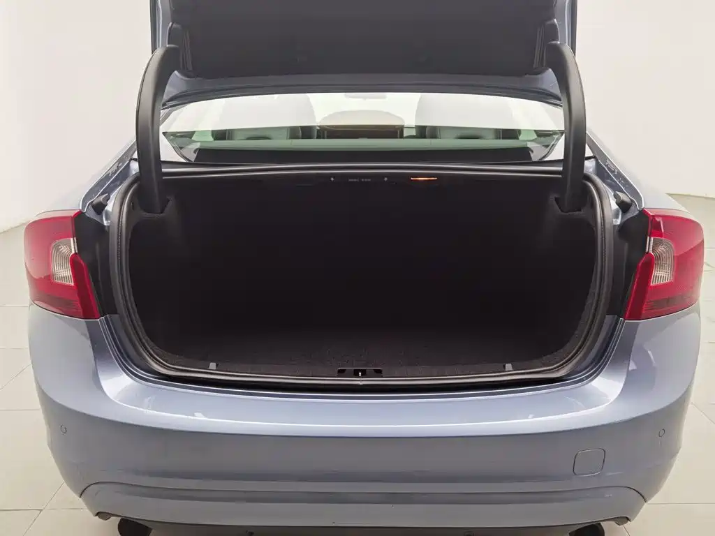 Volvo S60 — миниатюра 16