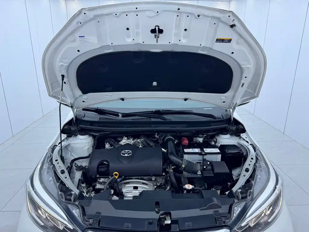 Toyota Yaris L — миниатюра 17