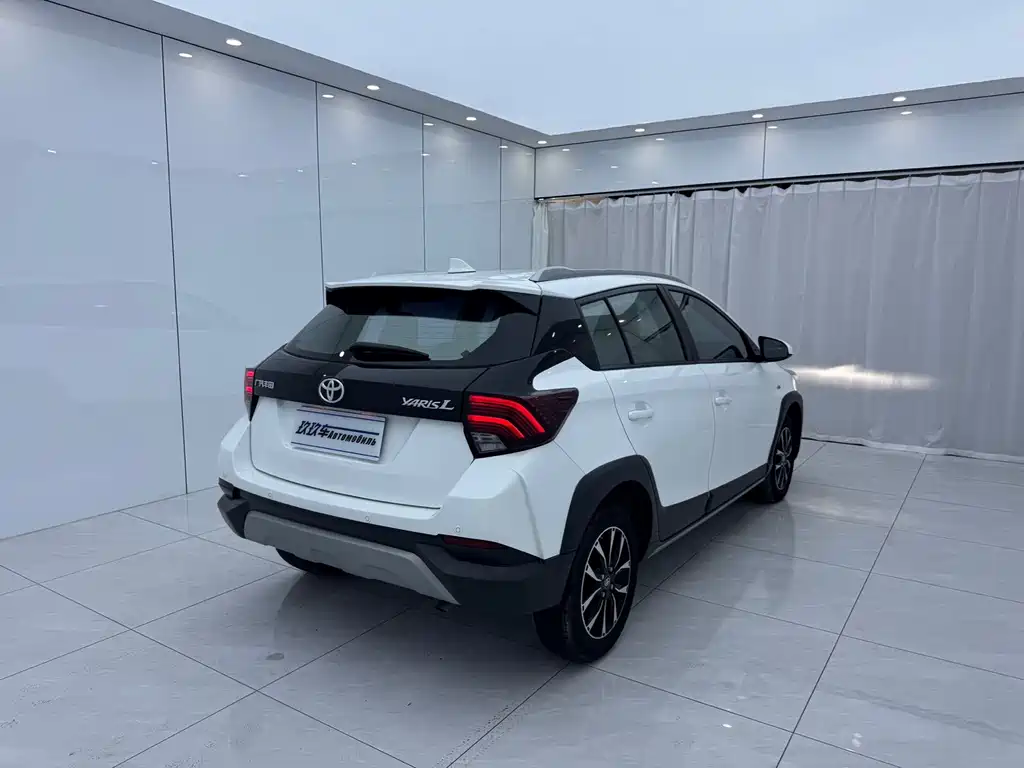 Toyota Yaris L — миниатюра 4
