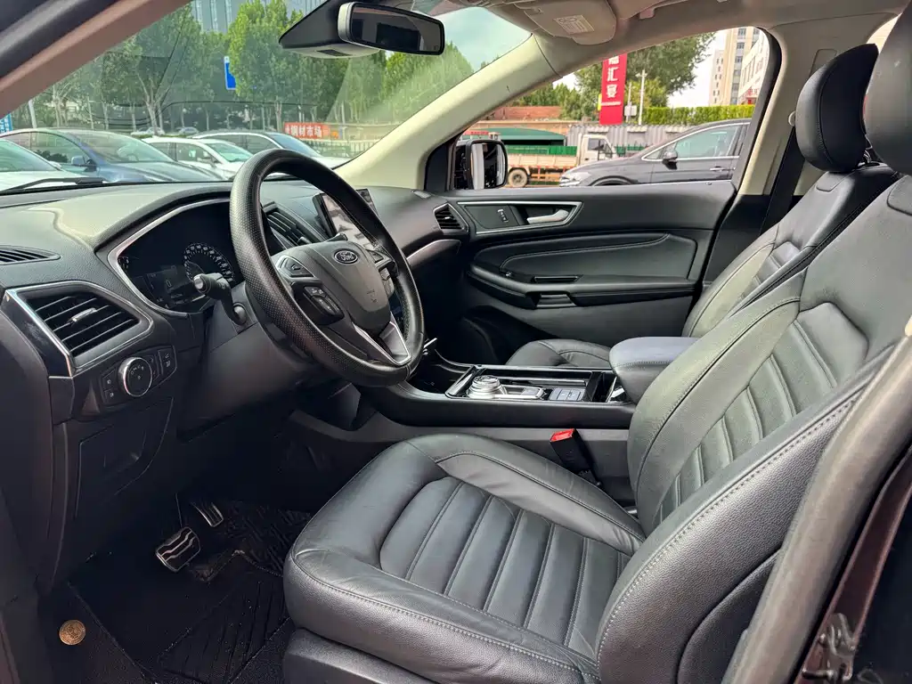 Ford Edge — миниатюра 7