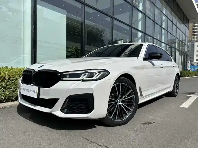 BMW  5 SERIES 2023
