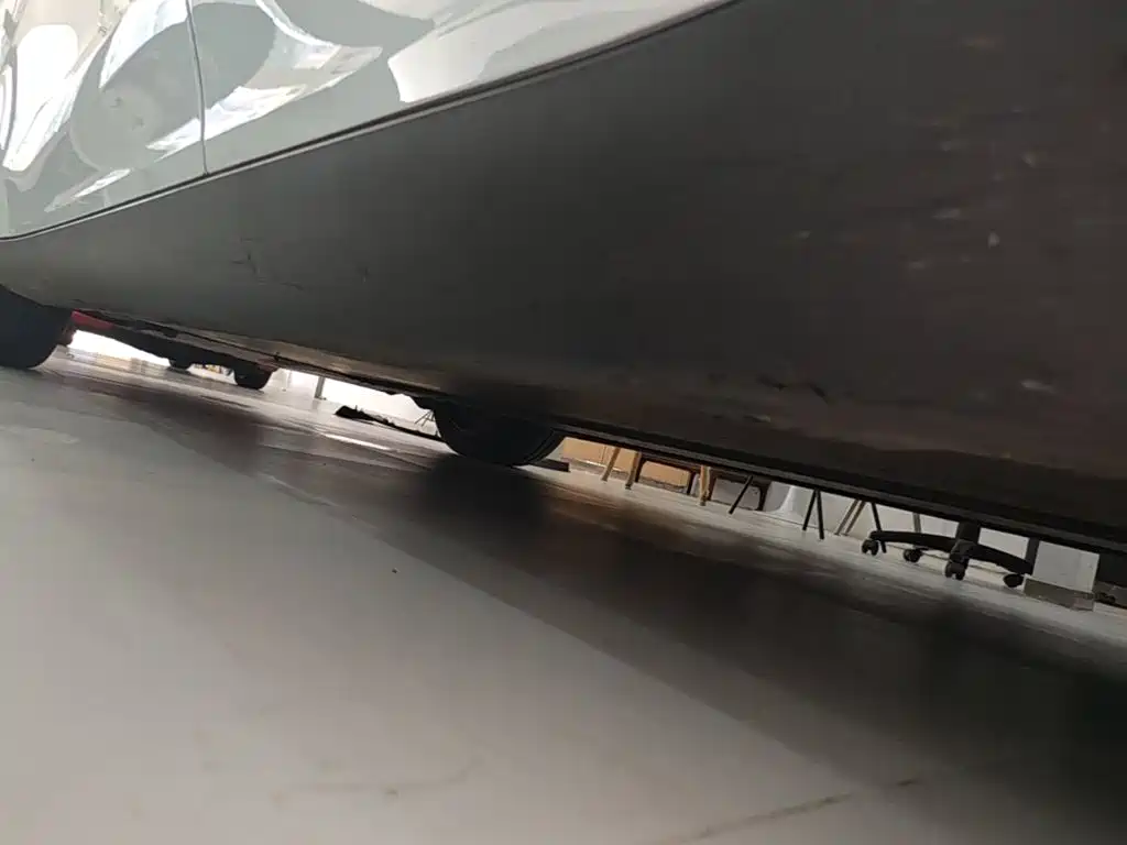Tesla Model Y — миниатюра 22