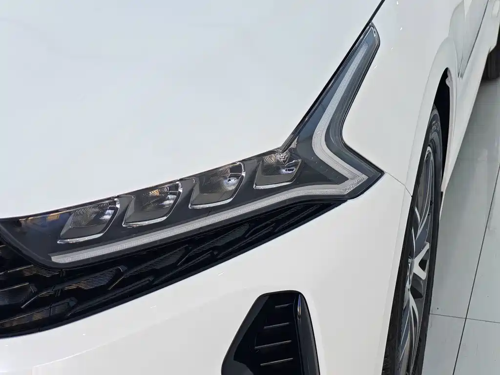 Kia K5 — миниатюра 13