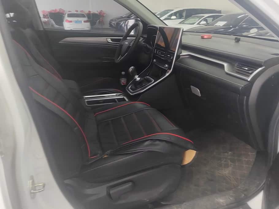 Haval Haval M6 1.5 л 2021 г. Белый, пробег 12800 км