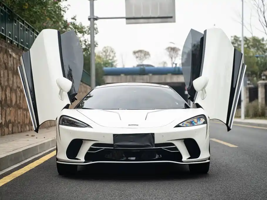 McLaren GT — миниатюра 2