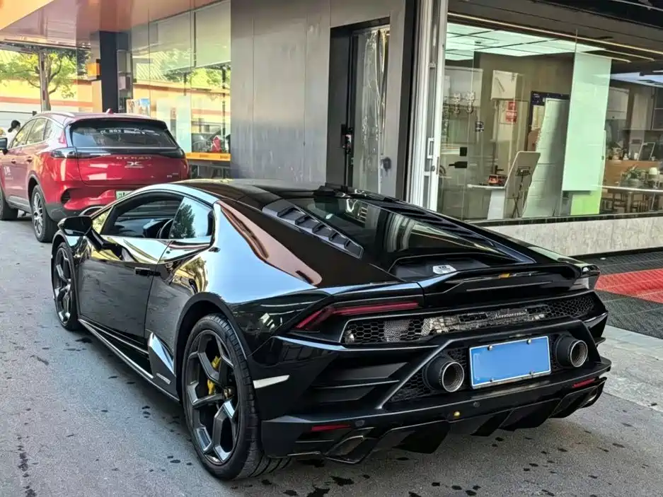 Lamborghini Huracán — миниатюра 4