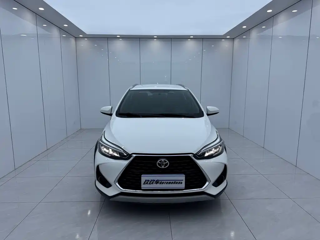 Toyota Yaris L — миниатюра 2