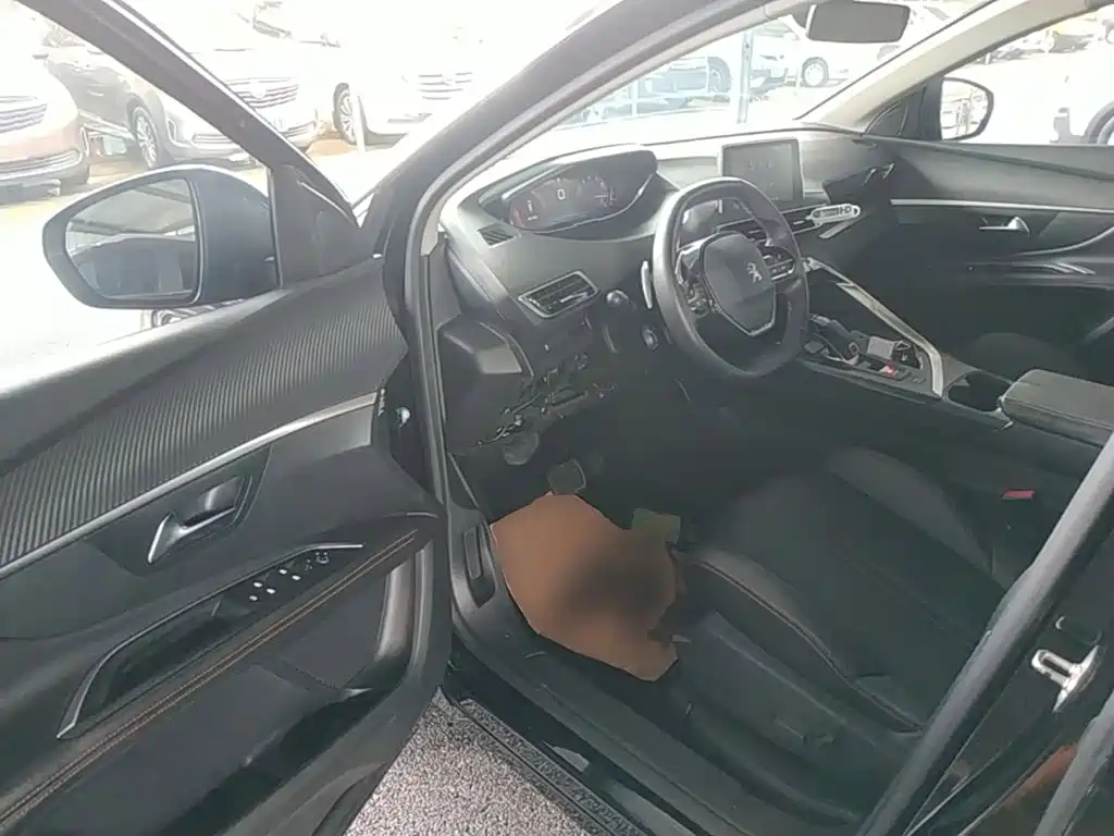 Peugeot 4008 — миниатюра 16