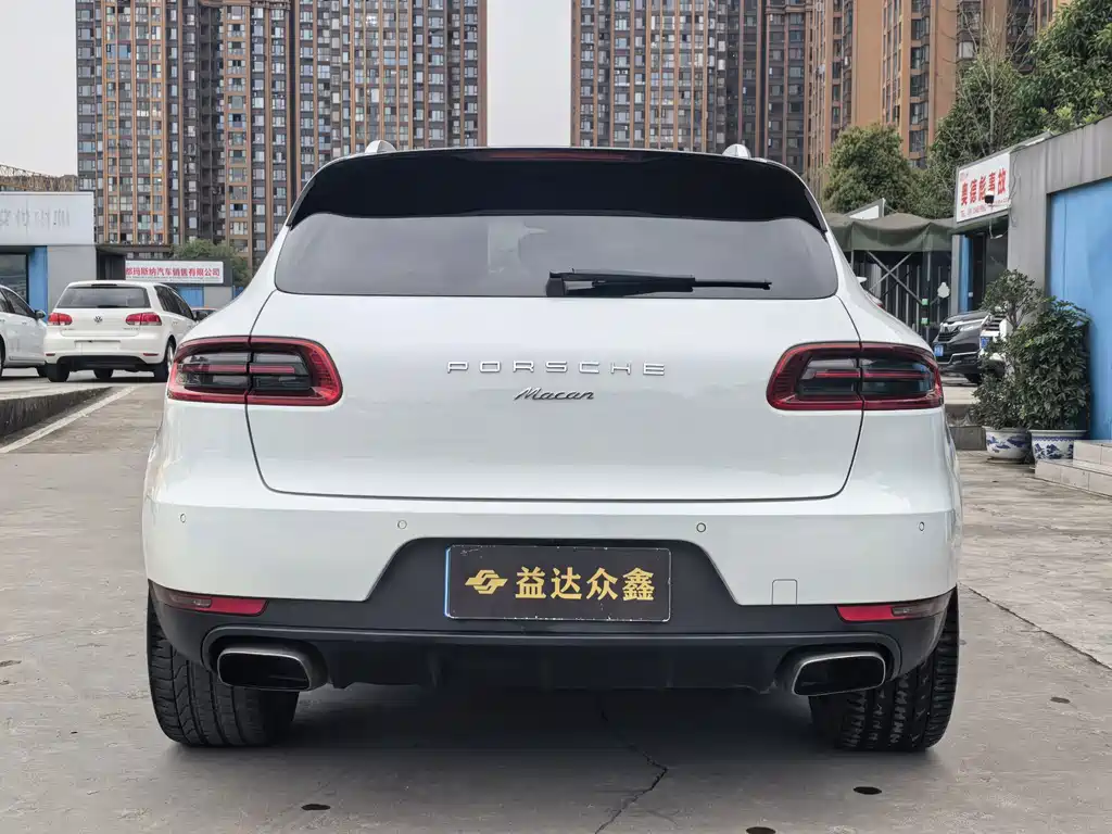 Porsche Macan — миниатюра 6