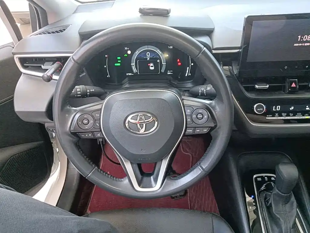 Toyota Corolla — миниатюра 11