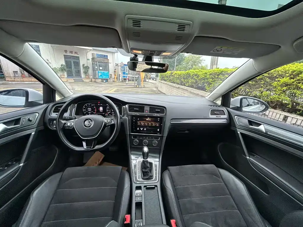 Volkswagen Golf — миниатюра 9
