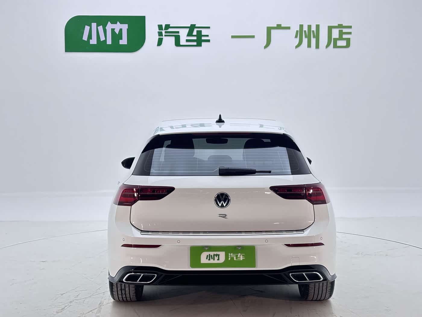 Volkswagen Golf 1.4 л 2023 г. Белый, пробег 38000 км
