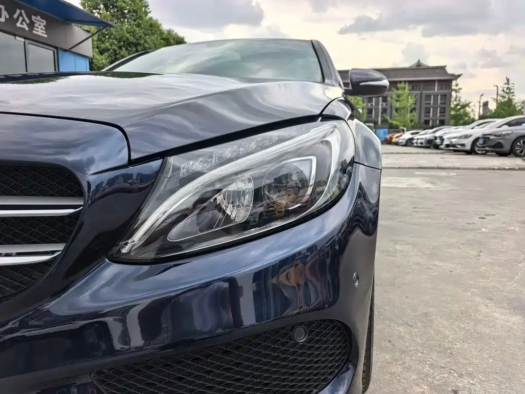 Mercedes-Benz C-Class — миниатюра 9