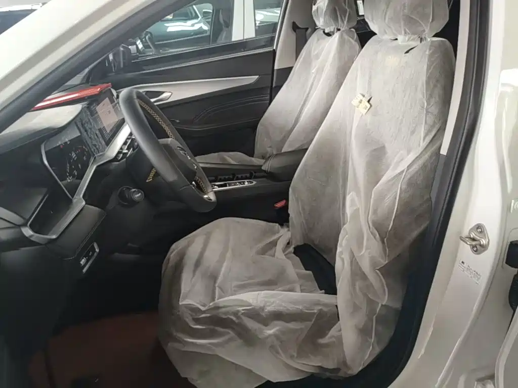 Geely Binrui — миниатюра 15