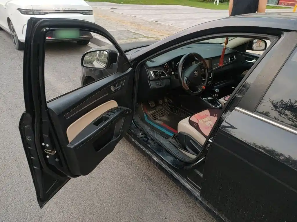 Bestune B30 — миниатюра 17