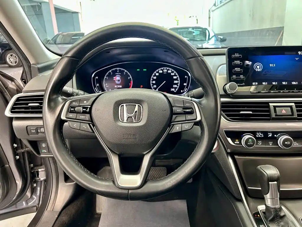 Honda Accord — миниатюра 13
