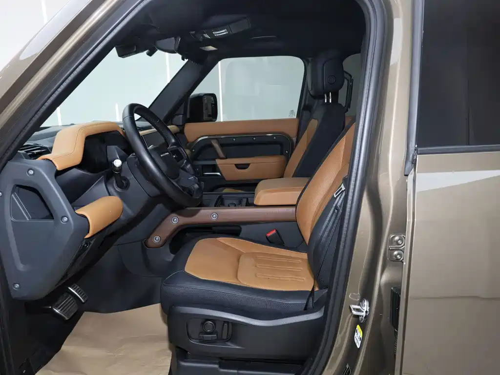 Land Rover Defender — миниатюра 13