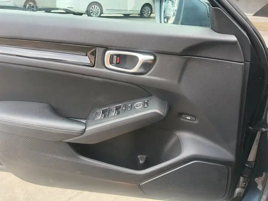 Honda Civic — миниатюра 7