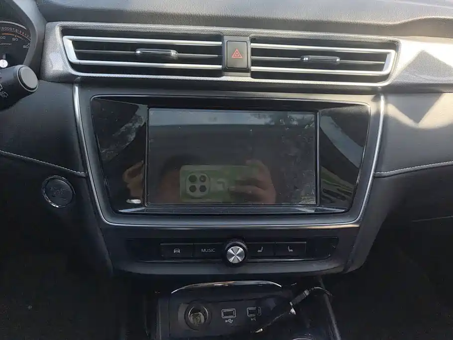 Roewe Ei5 — миниатюра 13